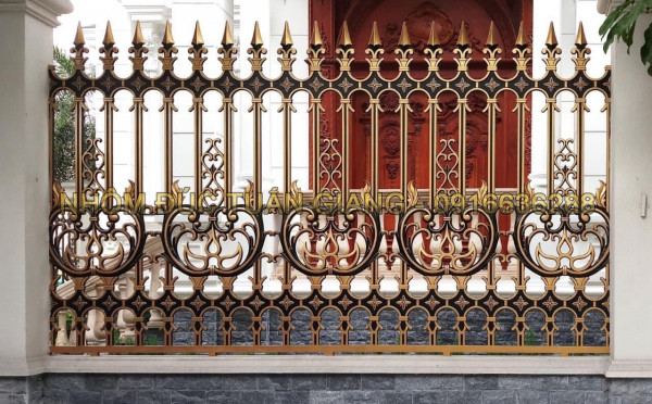 Hàng rào nhôm đúc mẫu HR -095