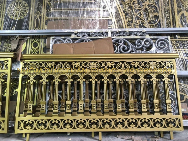 Lan can nhôm đúc - LC051