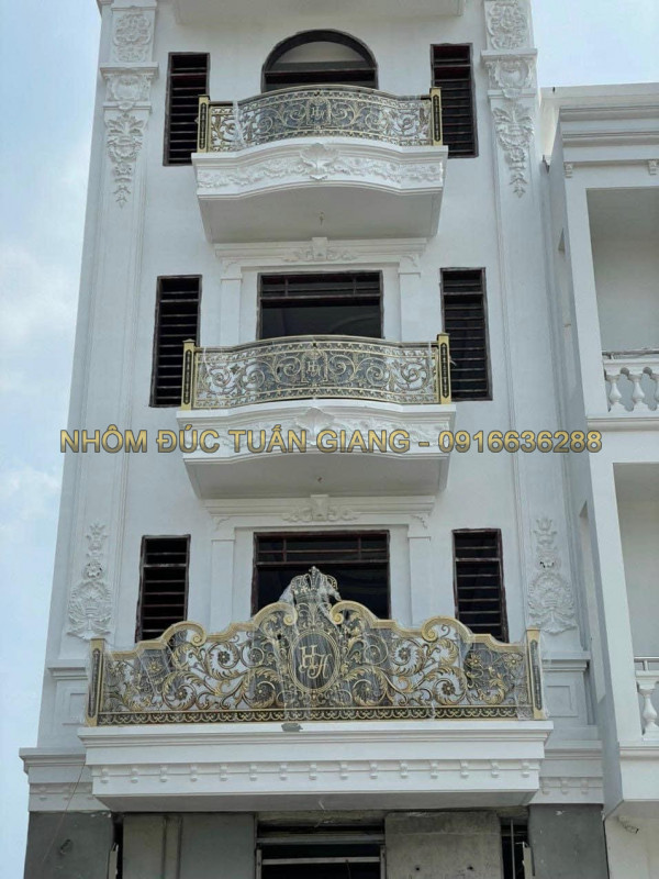 Lan can nhôm đúc - LC055