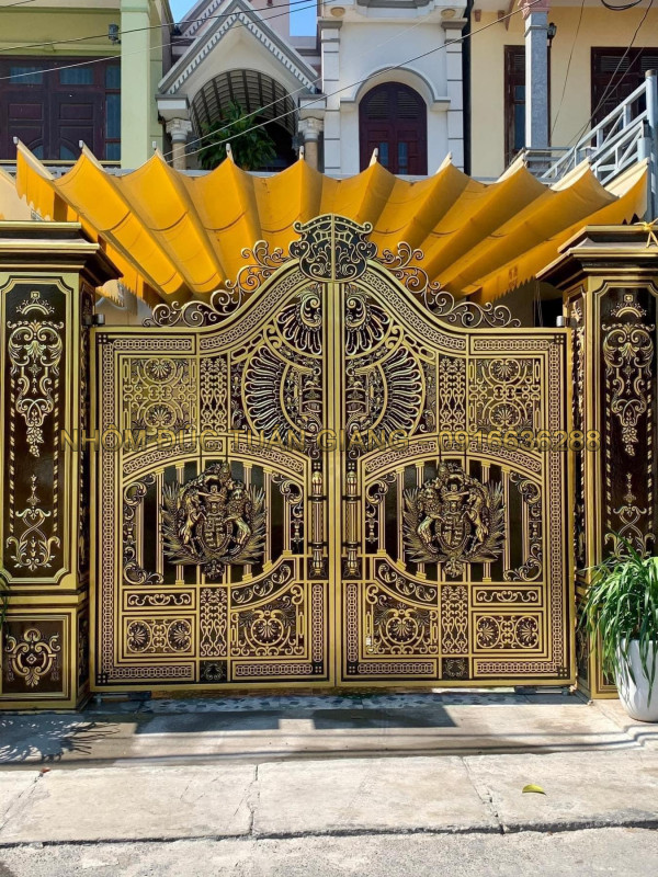 Cổng nhôm đúc mẫu C-208