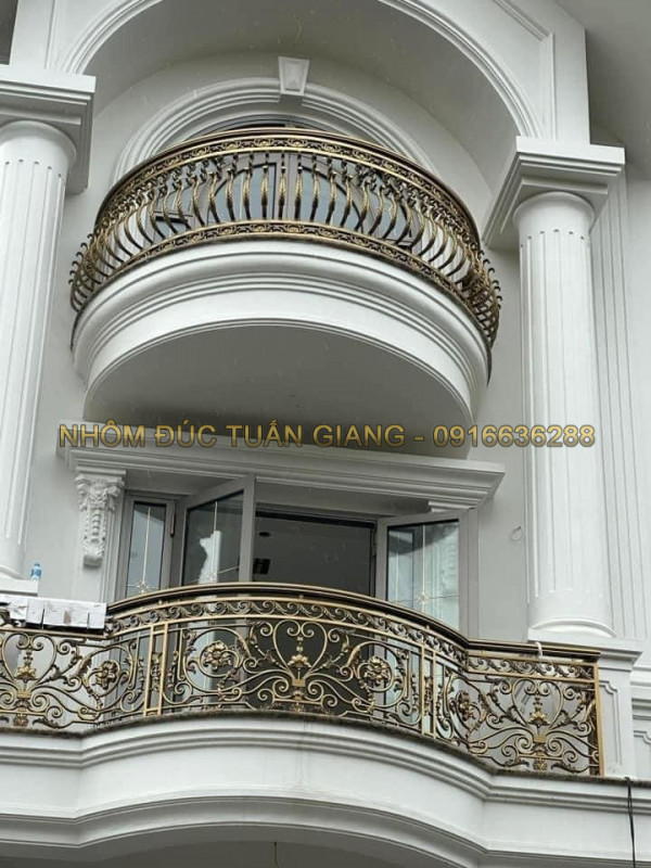 Lan can nhôm đúc - LC056