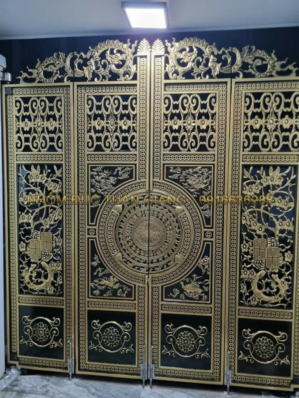 Cửa nhôm đúc mẫu-013