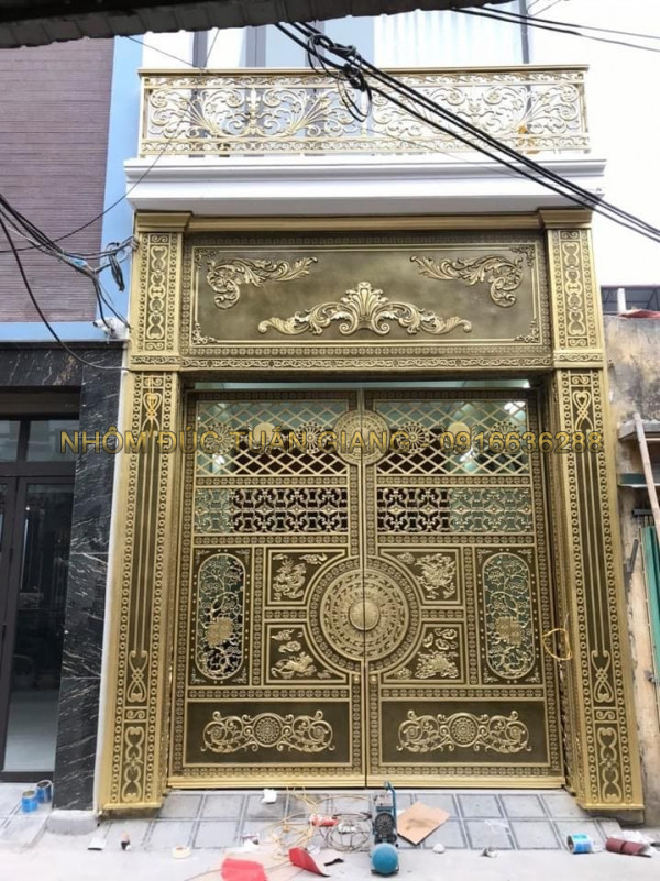 Cửa nhôm đúc mẫu-020