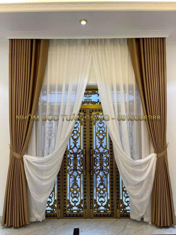 Cửa nhôm đúc mẫu-053